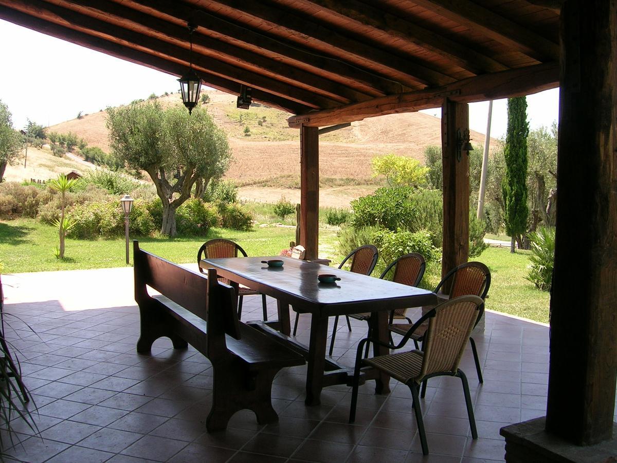 Casale Farnesiana B&B Tarquinia Extérieur photo